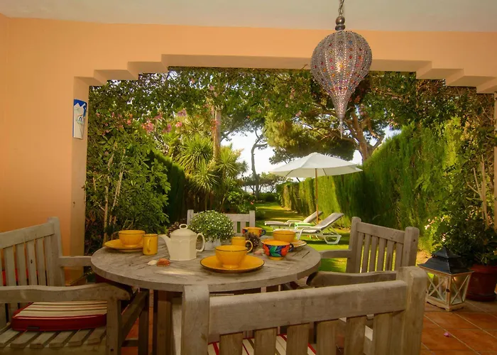 Venalmar First Line Townhouse, Garden, Sea Views Σπίτι διακοπών Εστεπόνα