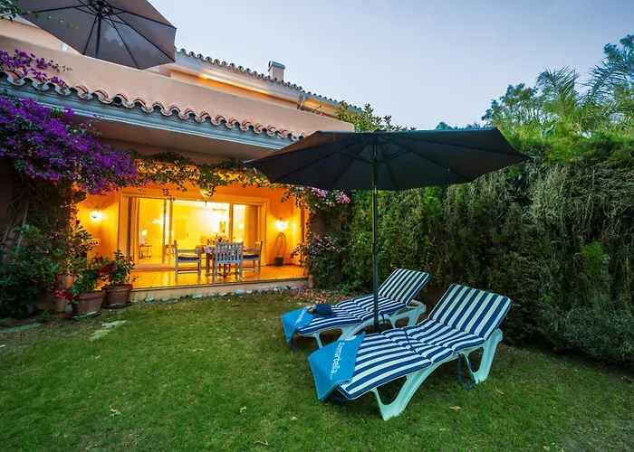 Venalmar First Line Townhouse, Garden, Sea Views