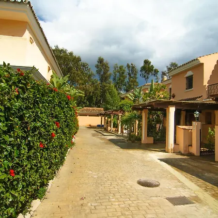 Venalmar First Line Townhouse, Garden, Sea Views Estepona