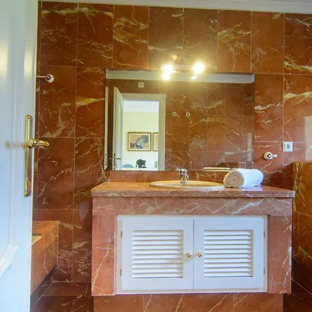 Venalmar First Line Townhouse, Garden, Sea Views Holiday home